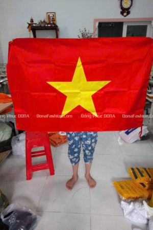 May in cờ Việt Nam 