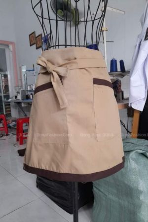 Tạp dề ngắn 2 túi xéo 