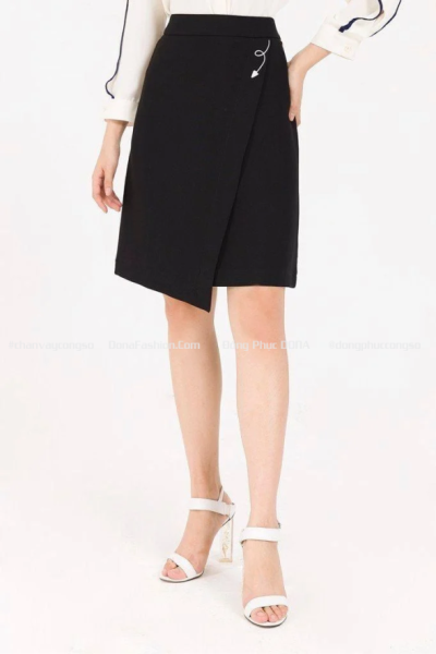 CHÂN VÁY VẠT CHÉO